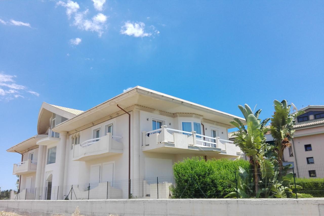 Ermes Bed & Breakfast Avola Exterior photo